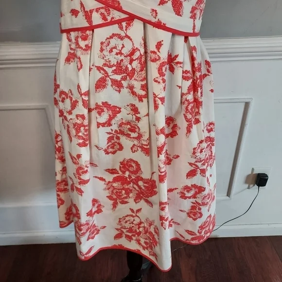 Jessica Simpson White and Pink Cut out Print Pleated dress Sz-8 - Picture 4 of 10